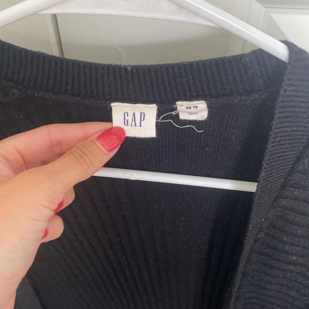 GAP cardigan - Picture 2 of 3